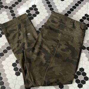 Lululemon 🍋 - Camo 21” Leggings